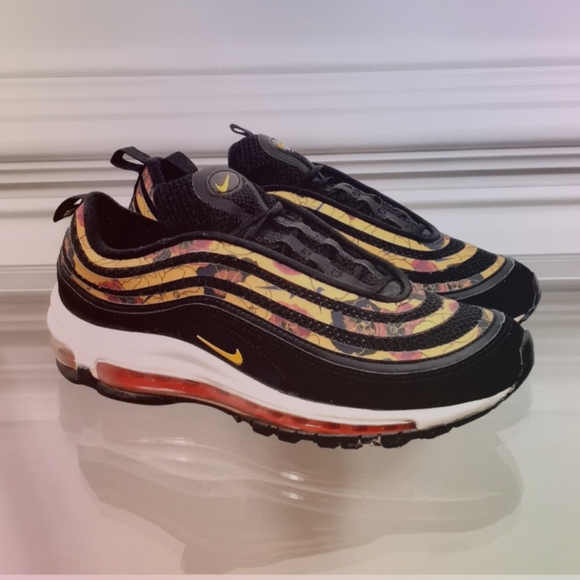Nike Air Max 97 SE Running Trainer Sneakers size 9 - Picture 1 of 6
